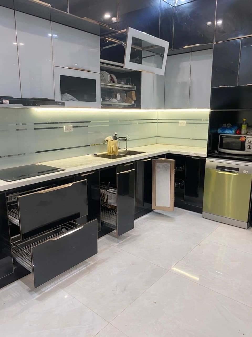 Tủ bếp inox 304 cánh kính C06